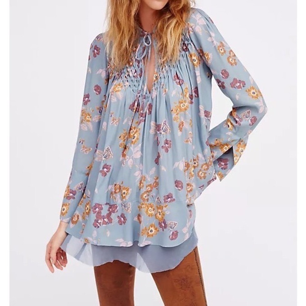 Free People Top Women's M So Fine Blue Floral Smocked Lattice V-Neck Long Sleeve